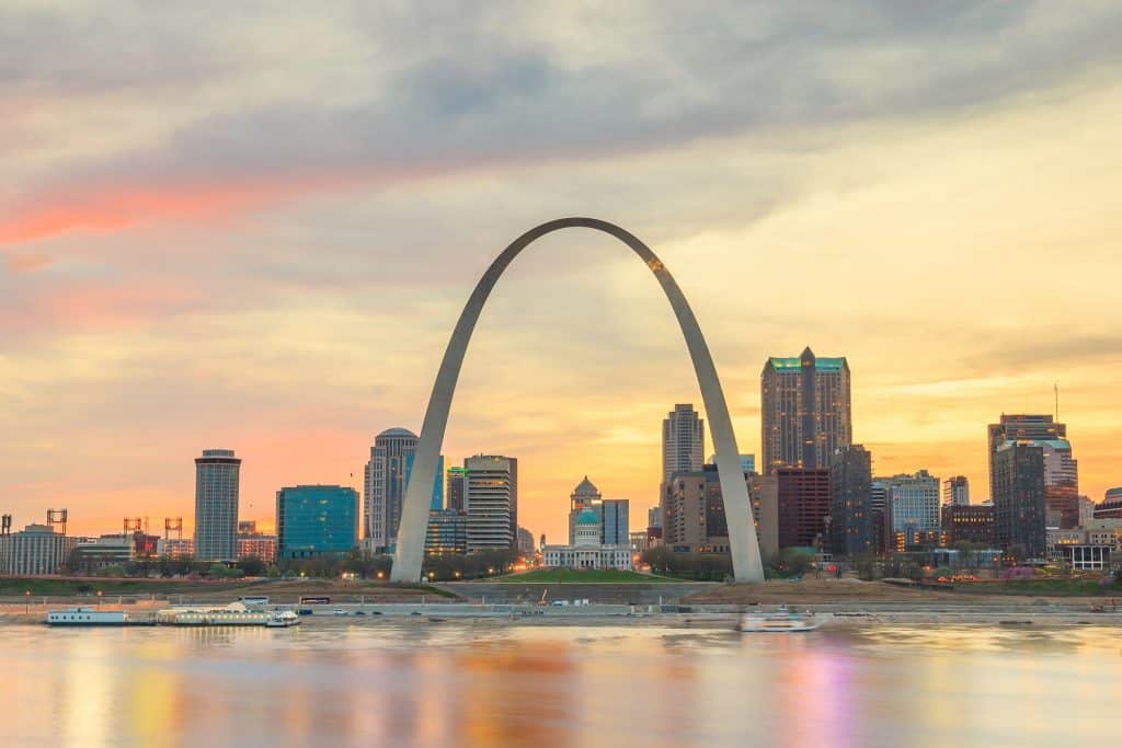 American in Pictures- famous US national monuments - Gateway Arch